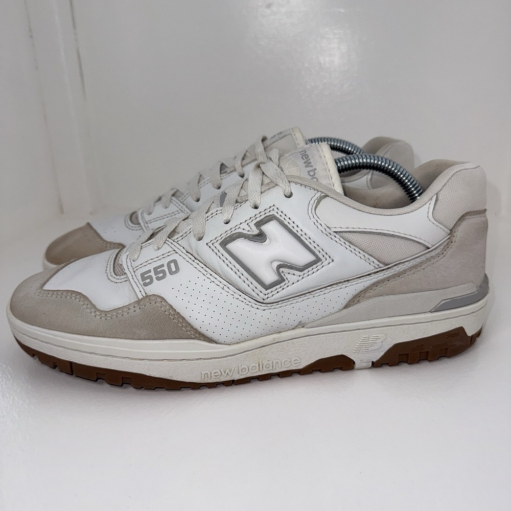 New Balance 550 White Timberwolf BB550WGU Mens Size 11 Low Top Sneakers Gum Sole
